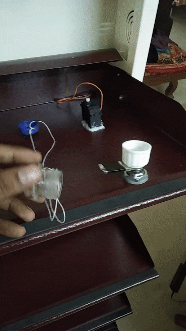 Coupling lock and motor using nylon thread