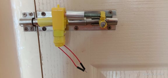 Fixture on the door 1
